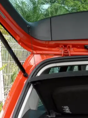 Rear Tailgate Boot Gas Struts Pair – VW Golf MK5 Hatchback (2003–2009)